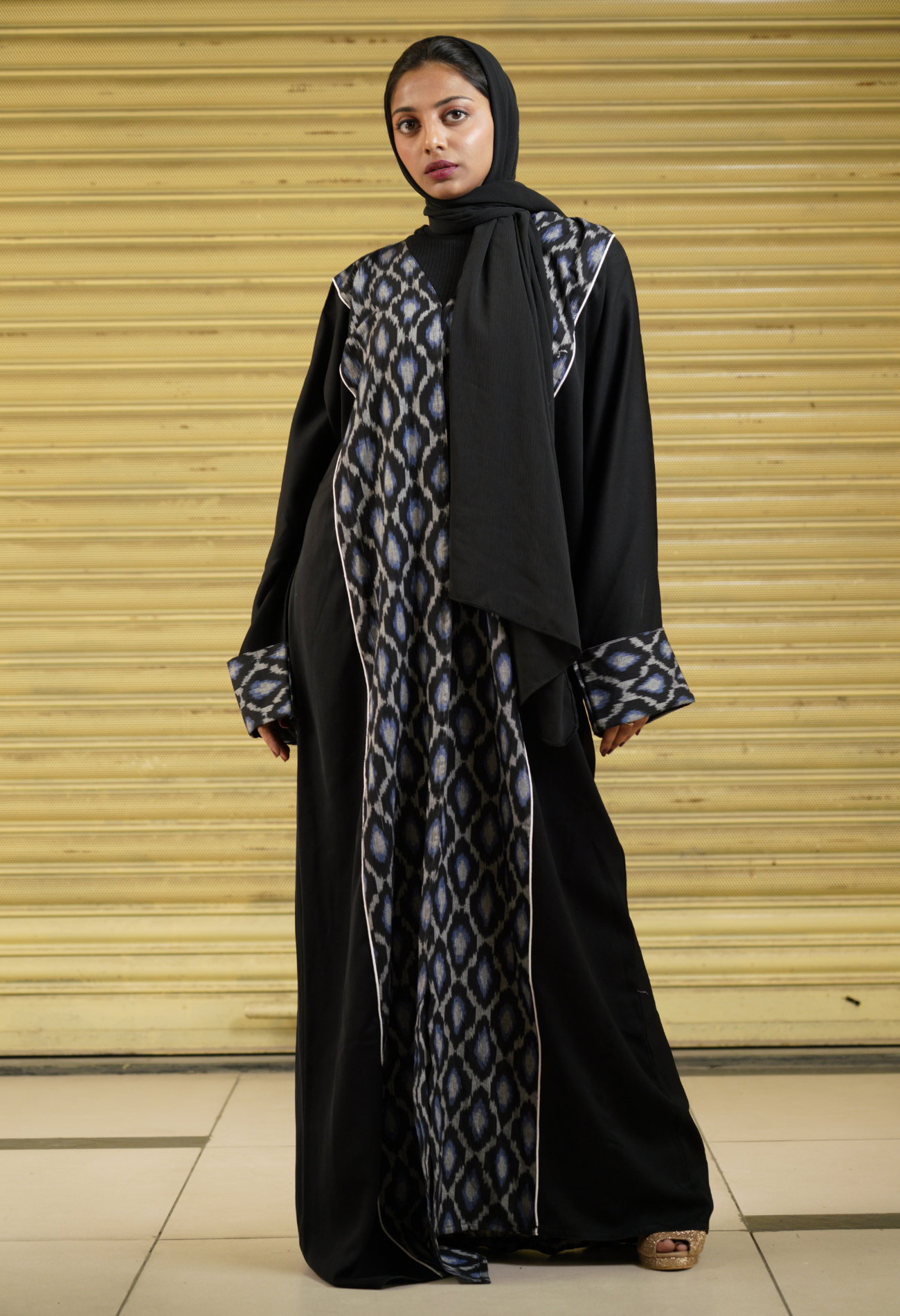 Black Front Open Abaya With Ikkat