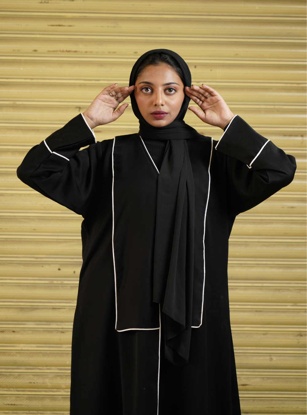 Black Front Abaya With Rectangle Lapel