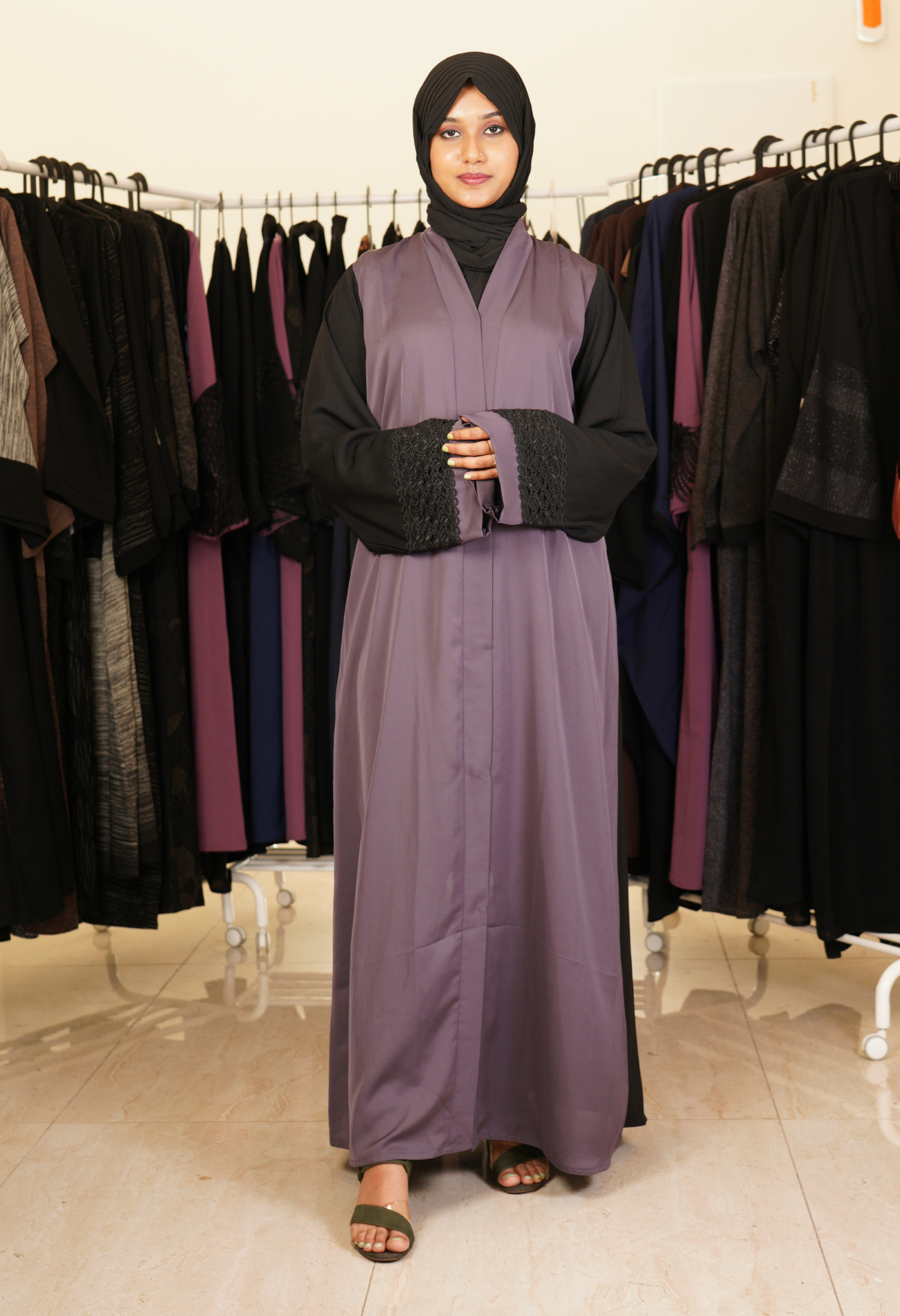 Two Tone Abaya With Lace on sleeves